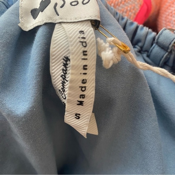 Poof New Size S Chambray Off Shoulder Embroidered Floral Design Fiesta Top - Picture 5 of 6